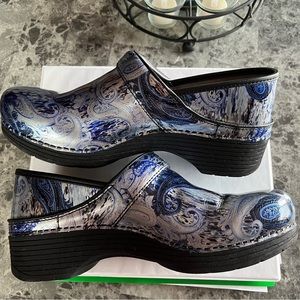 Dansko LT Clogs, size 41 EU, Blue and Silver Paisley design.